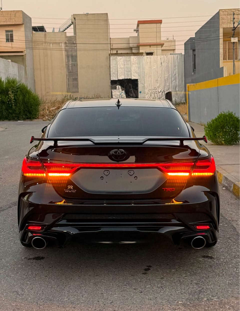 كامري TRD ٢٠٢٤
مواصفات معروفة عليها إضافات متعددة من امريكا
طخم لايتات ثلاث عدسات و بك لايت ليد لگزز 
سقف زولزرايس
سستم صوت كزوز 
تعديل ببرمجة السيارة و قوية جدا 🚀 
ماشية ٤٤ الف ميل
حادث بدون دواخل بدون ارباك فقط نص جاملغ خلفي صبغ
بابين تبديل نفس اللون رقم الشاصي و صورة الضرر موجود بالمنشور 
سيارة رقم كاتي 
مكان اربيل 
*********** أربيل, العراق
