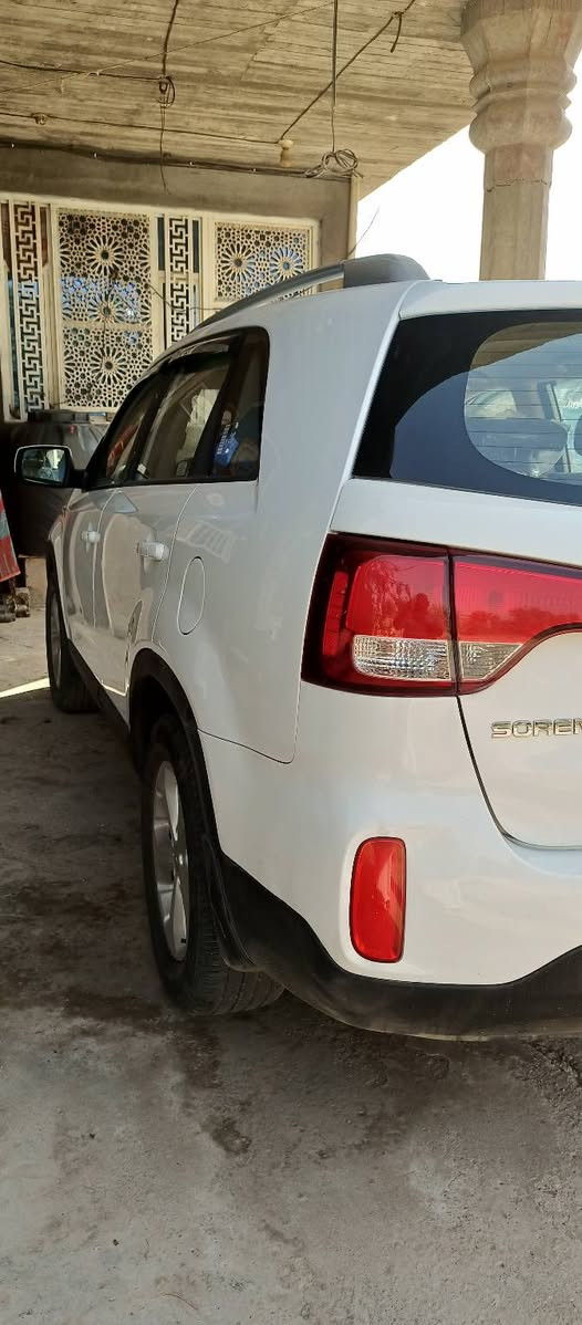 سورنتو 14 خليجي باسمي محرك كير كهربائيات ممتازه صور السونار بالمنشور 
رقم سليمانيه 
محرك 4 سلندر 
3 قطع تبريد 
7 راكب 
$160 وبيها مجال ... بغداد
***********
