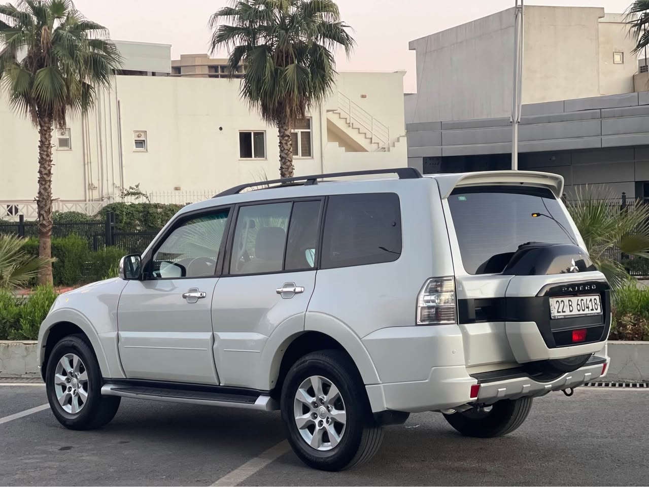 بسم الله الرحمن الرحيم

سعر مناسب جدا ١٩٨ ورقة 🔥🔥‼️‼️💰💰

باجيرو ٢٠١٨ خليجي كفالة عامه بدون صبغ بدون بارد… 

ماشية ١٠٠ الف كم 

سيارة بسمي تحويل مباشر 

محرك ٦ سلندر ٣٥٠٠ ممفتوح برغي 

مواصفات عدا جلد و دمام// 

فتحه 

مرايه كهربائي 

فور ويل 

حساس 

زينون 

داخل ساج 

تحديد سرعة 

تحكم ستيرن 

دبل گير 

٧ راكب 

تبريد مركزي 

بلاجكتور 

بعد 

محرك كير مكفول 

صدر حداديه تخم تايرات جديد 

مكان سيارة اربيل// *********** واتس أب موجود ☎️☎️ أربيل, العراق
