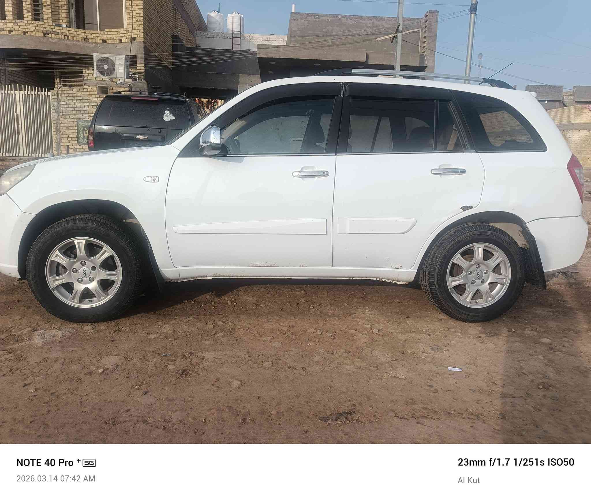 ‏السلام عليكم
‏للبيع شيري تيكو موديل 2013 حرة
‏* رقم بغداد باسمي 
‏* كير كهربائي
‏* المكينة بيها ضعف (رنگات) 
‏*تبريد تدفئة شغالات
‏* الكهربائيات  شغالة 
‏السيارة بيها جاملغ جهة السايق نصفه  مصبوغ مثل ما موضح بالصور الباقي كله مكفول 
‏مكان السيارة / واسط / كوت / الخاجية 
‏رقم الهاتف للاستفسار / ***********
‏معروضة / 55 $$ وبيها مجال
