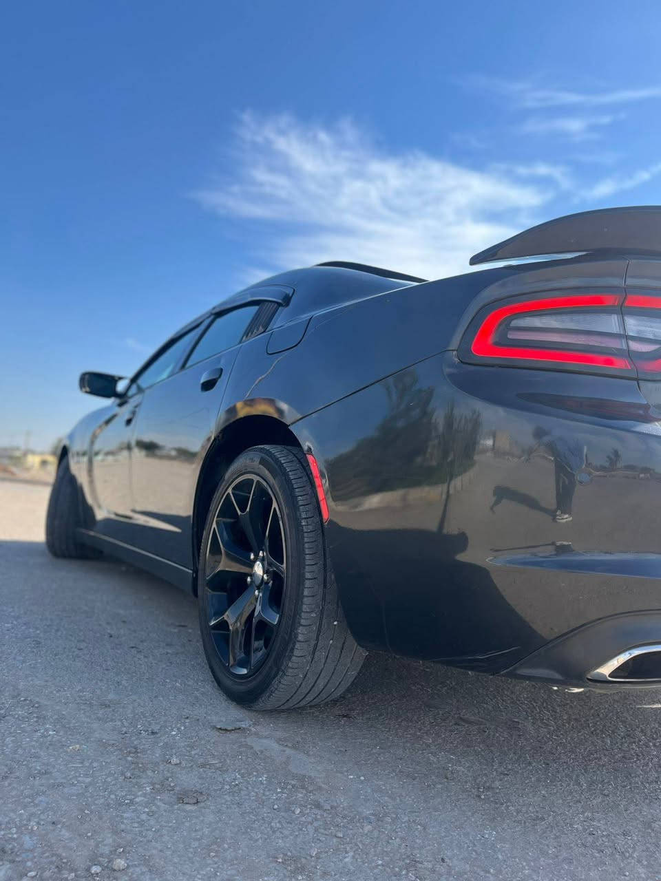 السلام عليكم جارجر للبيع رقم بغداد انكليزي موديل 2016  فول مواصفات واحد على واحد محرك 5700 حادث جاملغ خلفي وباب السدر وباب الخلفي تبديل  السعر 185 وبيها مجال ***********
