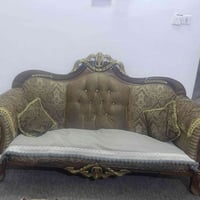 ٨مقاعد • ميز بلازما