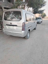 كيه ليفان موديل ١٤ سياره حلوه أو جديده معنه كليمه ماناقصه شي سياره مال...