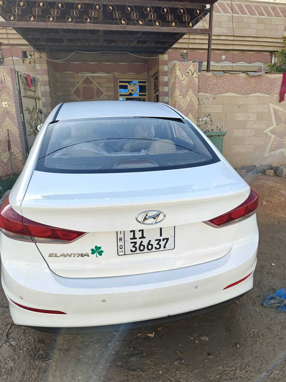 السلام عليكم
النترا خليجي 2018
مبدل قطعتين بدون دواخل بنيد وجاملغ 
محرك 2000
السياره كامله مال جناي
الرقم ***********
السعر:130 
العنوان :بغداد ابو غريب
