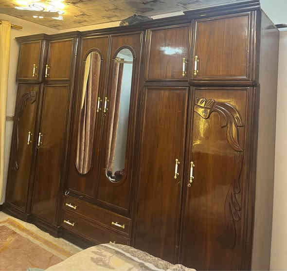 صاجيه باب اول درجه اولى للبيع تفاصيل خاص وبعد بيهه قطعه واجهيه جربايه *********** بغداد
