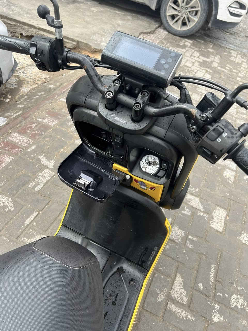 لسلام عليكم كيوبي اكس ياباني دراجه باحالت الوكاله رنبه صارها فتره قليله من نازله الدراجا كفاله عامه كفر ومكينه جديده معنه الكلمه السعر ١٤٥٠وبيها مجال قليل حك الجيه المكان بغداد الحبيبيه مامتواجد علفيس هاذه رقمي  ***********
