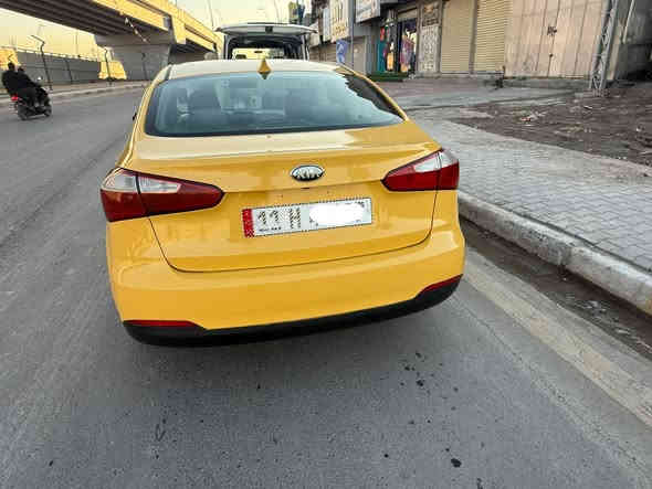 السلام عليكم 
فورتي مديل 2016
أمريكي حادثها جاملغ وبنيد.  
جاملغ مصلح نفسه وبنيد مبدل 
يعني السياره ليبل واحد من عده البنيد. 
مكينه 1800دوش لا تنقيص ولا تخبير 
كير أي تي المرغوب. 
السياره جاهزه من  
صدر امامي خلفي  
تخم تاير.  صبغتها تخبل. 
مواصفاتها معروفه 
شاشه كأمره تحكمات ستيرن 
نضام الايكو نص مواصفات 
بسمي رقم جديد هزه جديده. 
مصفره هيئه غرامات 
السعر 115 وبيها مجال 
مكان السياره بغداد. 
*********** 
السياره احله من الصور.
