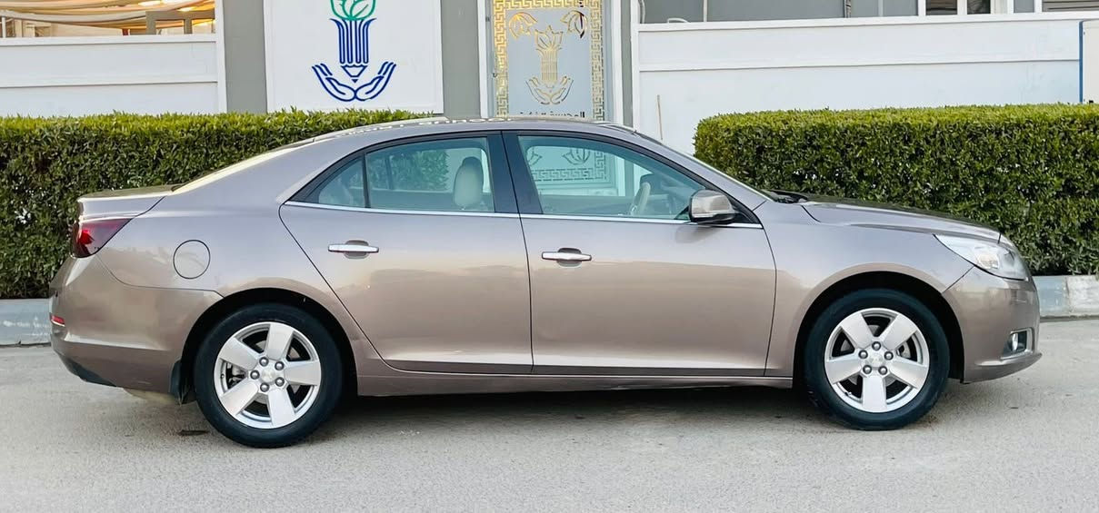 السلام عليكم
ماليبو 2015 خليجي 
محرك 2400 المرغوب گير محرك بشرط لا صرف لا بخار 
1- كشنات جلد  
2- تبريد قطعتين 
3- هند بريك بصمة  + اشاير بلمري 
4- حساس خلفي + نضام ABS + ليد بدشبول بلادي 
بيها بنيد  صبغ شرط بدون دواخل 💯  
رقم سليمانية  رقم سنويه جديد هزة جديدة بسمي 
تخم تاير جديد حداديه جديد
مكان السيارة بغداد العامرية
السعر (  110  ) وبيها مجال 
***********
***********
