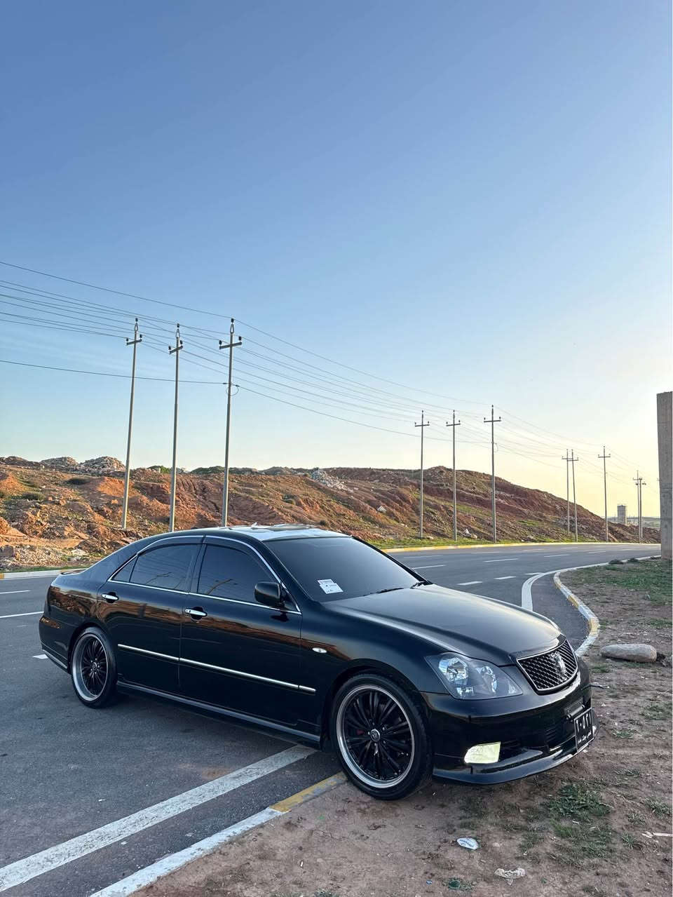 بە ناوی خوا تۆیۆتا کراون شاهینە
بۆ فرۆشتن مۆدیل ٢٠٠٧ گێر گەورەی مەکینە بچوک ئاڵتونی بازار ٣ دوگمەی ١٨٠ کامل سپۆرت پێشو دۆسەو دوای تۆمسە سەیارەکەسلاید فۆرمیکا سور شاشە کامیرە ٥ بەسمە بەسمە رەساسی سەیارەکە لۆک لۆکە هەموو گیانی ئیش دەکا بەستراوە ساردی گەرمی برێک بەستراوە جامی هەڵگیراوە.  ٤ دەبڵی سپۆرت بە دڵی خۆت بەرزوو نزمی دەکەی سەیارەکە وەسفی ناوێ ناوی و دەرێ یەک لە یەک جوانترە تەوەو رەقە و گیر مەکینە بە شەرتی ١٠ فیتەر  چاڵو شوختی نیە زۆر جوانە ٤ ویلی ١٩ ی سپۆرت و ٤ تایەی تازەی لە ژیرە سەیارەکە کامل سپۆرتە کامل هەموو شتم نوسیوە تکایە جوان بیخوێنەوە رەحمەتت لێ بێ سەرم مەئێشینە ژمارەی خاوەنی دامناوە جوابی نامە نادەمەوە *********** كويسينجاك, أربيل
