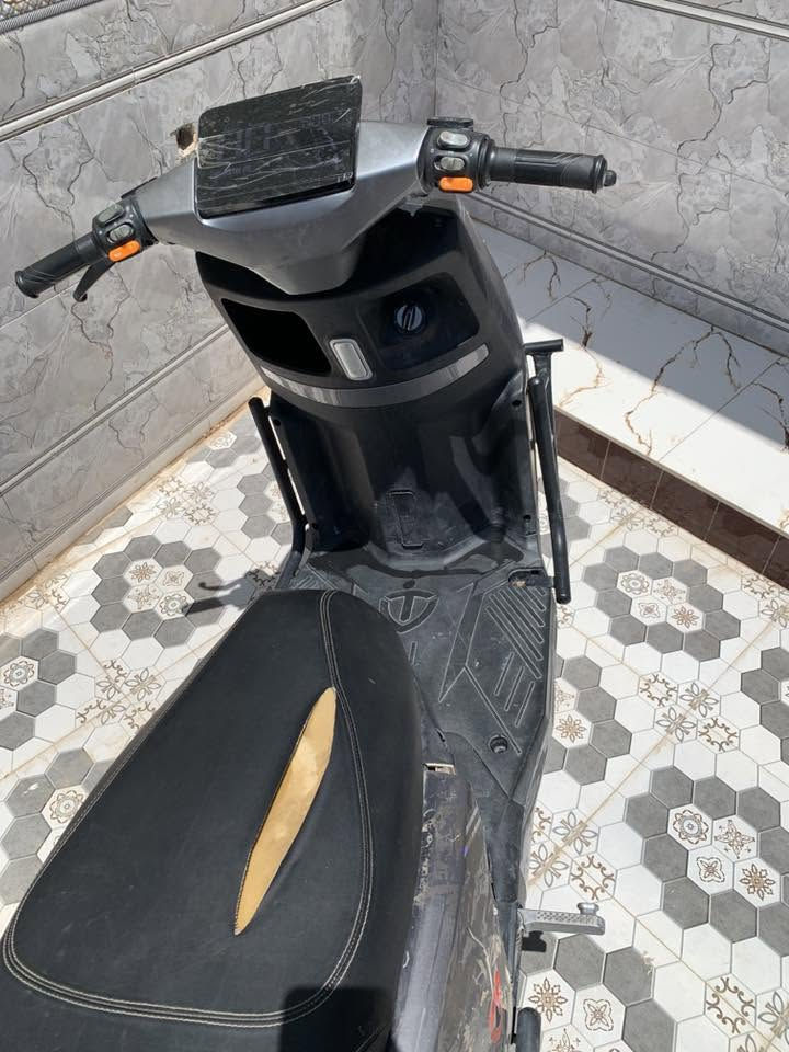 السلام عليكم
من رخصت صاحب الكروب 
دراجه تيسلا 

2024

6بطاريات نص عمر 

ملف 2000واط

كهربائية كلهه شقاله كلوب زنون قوي 

بكلايت اشاير 

ابريك امامي وخلف شغال 

السعر خاص

رقم صاحب دراجه

***********
