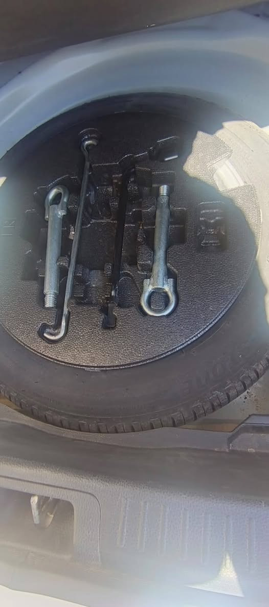 كورلا مديل ٢٢ خليجي شركه ساز سياره نظيفه استخدام شخصي للبيع او مراوس بسياره اقل ماشيه ٣٢ فول مواصفات عدا الفتحه لاستفسار الاتصال او المراسله على الرقم ***********
