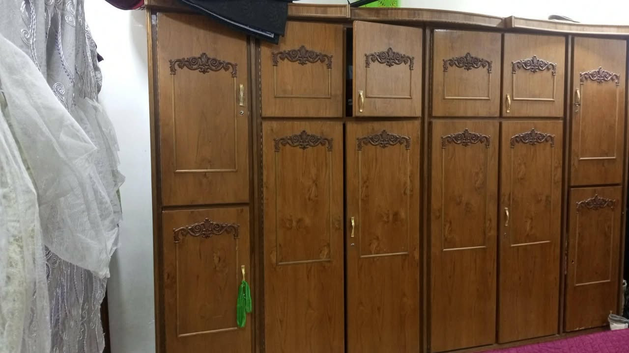 غرفه نوم خشب من هذن تكمه وياها كنتور حطاطه ست بوب اللبيع السعر 650وبيها مجال العنوان الفلوجه ***********
