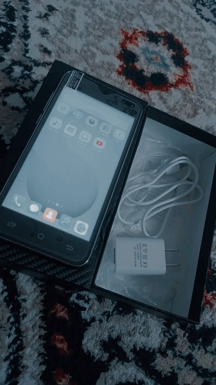 لسلام عليكم جهاز امزون ذاكره 512 جهاز نضيف كامل ملحقات كارتون وشاحن مستخدم سبوع سعر 25 لاستفسار خاص او رقم***********
