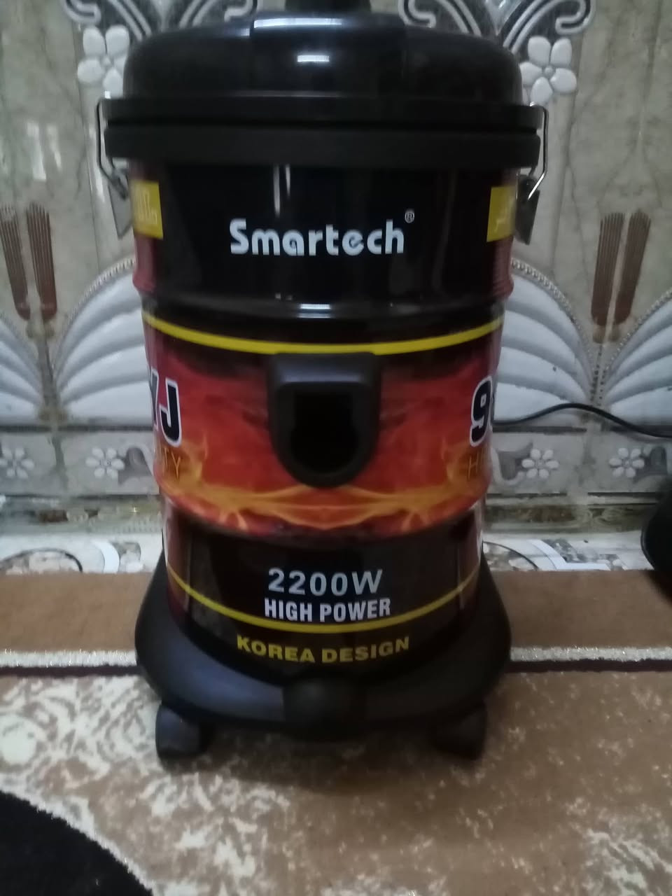 أغراض للبيع والشراي يتصل على الأرقام *********** /*********** مكنسة كهربائية شغالة شرط حيل نظيفة مابيها ولاعيب بلي ستيشن تو ابو الفلاش شغال شرط عاكسة شغالة شرط عنواني أيسر سايدين حي النور قرب مجسر المعارض
