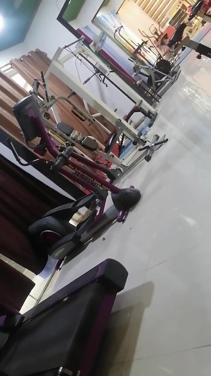 قاعة رياضية نسائية كاملة للبيع السبب عدم التفرغ لها
بالسعر الي يرضي الشراي للاستفسار *********** واسط الصويرة
