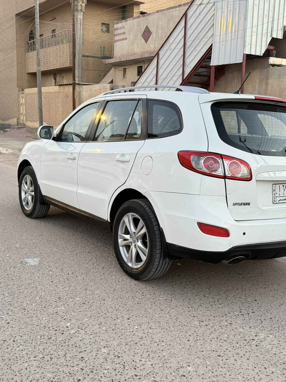 تحبه طيبه اخوتي لاعزاء . 
سنتافي خليجي 2012 : 6 سلندر  عائلية وكامله 
وجاهزه وحلوه و سعر مناسب للجناي
سنتافي 7 راكب . تبريد 3 قطع  
محرك 6 سلندر وكفاله كير محرك . 
حداده خلفي امامي . دارين شفتات 
ربل مكينه . تخم تاير . تبريد شرط ثلج 
كله جاهز وكامل وجديد . رقم بصره تحويل 
تحول ابيعلك ما تحول ما ابيع وعذرا . 
سياره بيه 5 قطع صبغ ومن ضمنهم قطعه 
وحده مضروبه . وسونار ناشره مع الصور . 
السعر : 135 وبيها مجال للشراي 
العنوان : البصره المركز . 
هاتف :  *********** 
.
.
