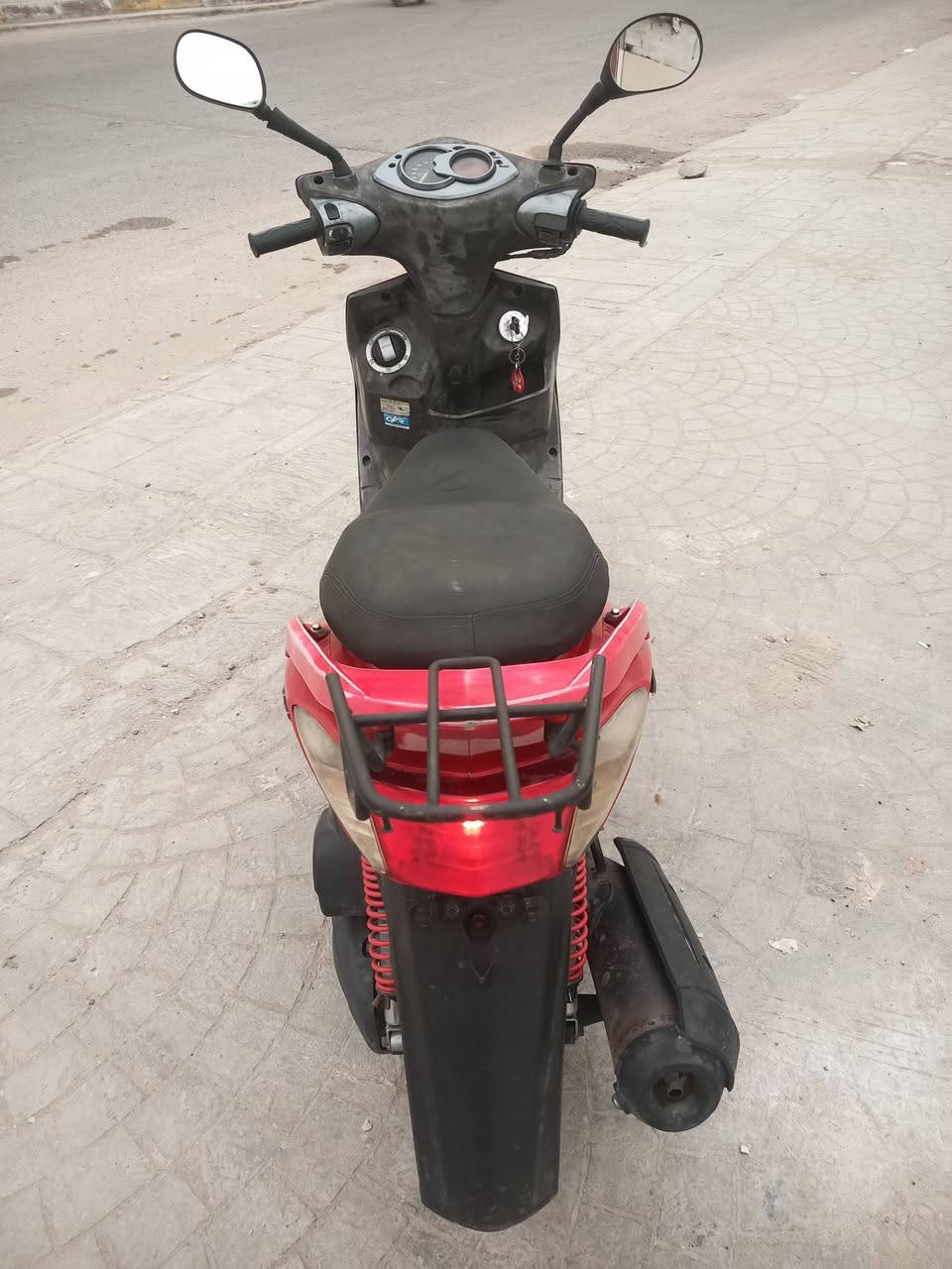 للبيع دراجه سكنس فحل ياباني الاصلي خطين نوزل ستان كهربائي قبق نفخ دراجه جديده مال رمبه مكفوله كفاله عامه شلعه معدل خير من الله شرط علفحص مكان بغداد الكرخ الصالحيه السعر 850 والاستفسار الاتصال***********
