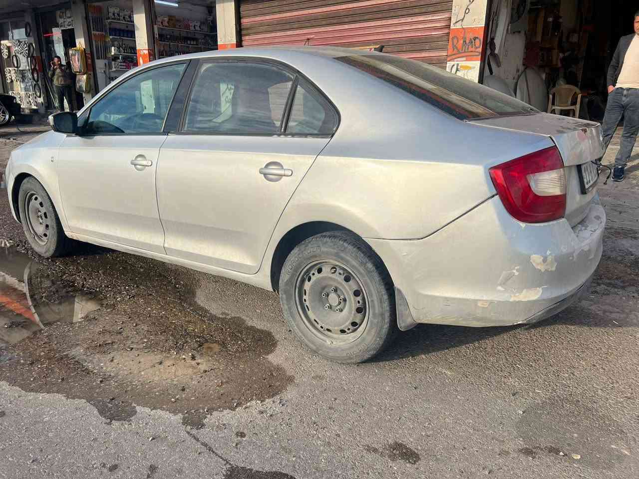 سلام عليكم سياره سكودا موديل 2015 كير اتوماتيك اربعه جام كهربائي سنويه جديد لحد 29 رقم بغداد مشروع وطني صاحب سياره كركوك شرط تحويل ثاني يوم سيارة صبغ عام رقم موبايل *********** السعر 55 بي مجال شراي خابر كركوك, العراق
