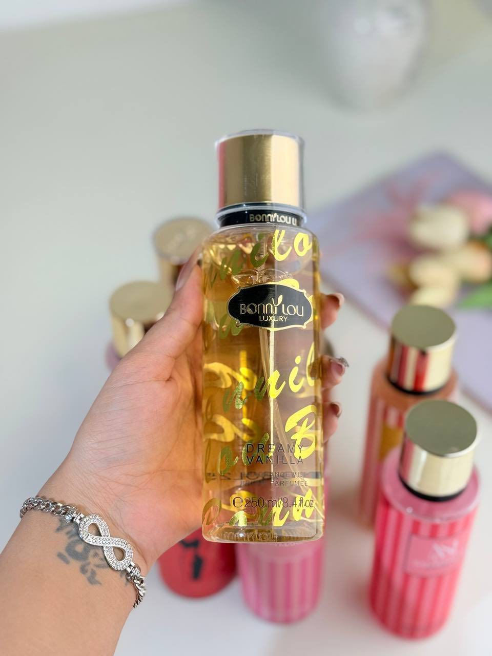 سبلاش الجسم والشعر عطرها يجنن متوفر توصيل


**إذا كنت صاحب هذا الإعلان وتريد حذفه لأي سبب، رجاءا أرسل رسالة إلى الدعم الفني**