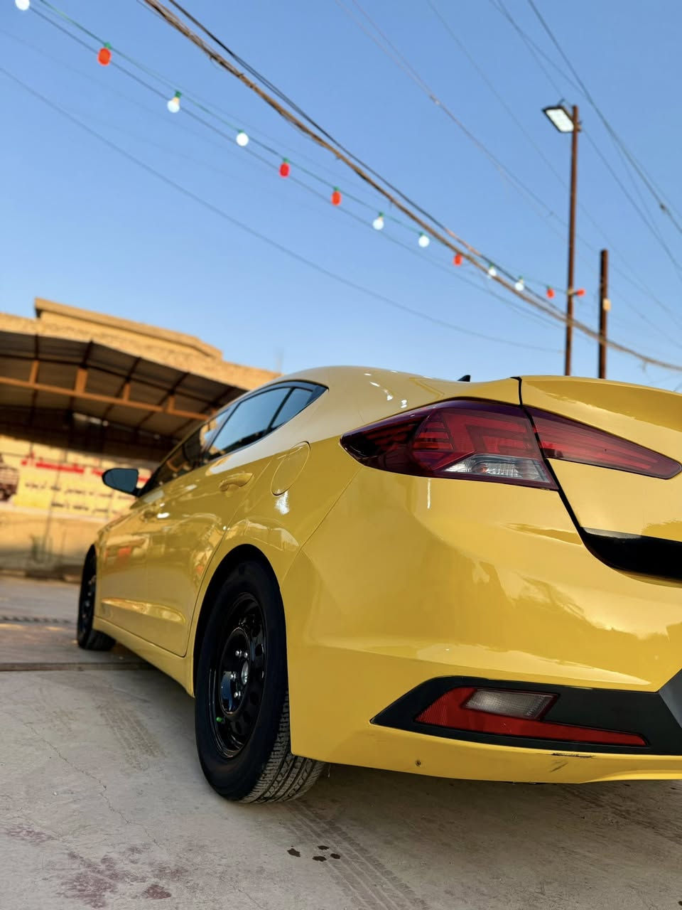 السلام عليكم النترا 19 للبيع وارد امريكي محرك الفين دوش كير ايتي بلادي منضومه غاز صور الحادث بلمنشور بدون تبديل قبق صندوك مصلح نفسه بجم كبس دوشمه عام ارضيه جلد وسفاريات جاهزه من كلشي على اخر حبايه سياره جديده واحلى من الصور بعد مواصفات معروفه شاشه وكامره وانضمه قياده وتحديد مسار ورادارات ومثبت سرعه مصفره هيئه وغرامات وهزه جديده ورقم جديد وبسمي ثاني يوم ابصملك السعر 130 والشراي يدلل مكاني بغداد سريع حي العامل *********** وبي واتساب وخادم للطيبين
