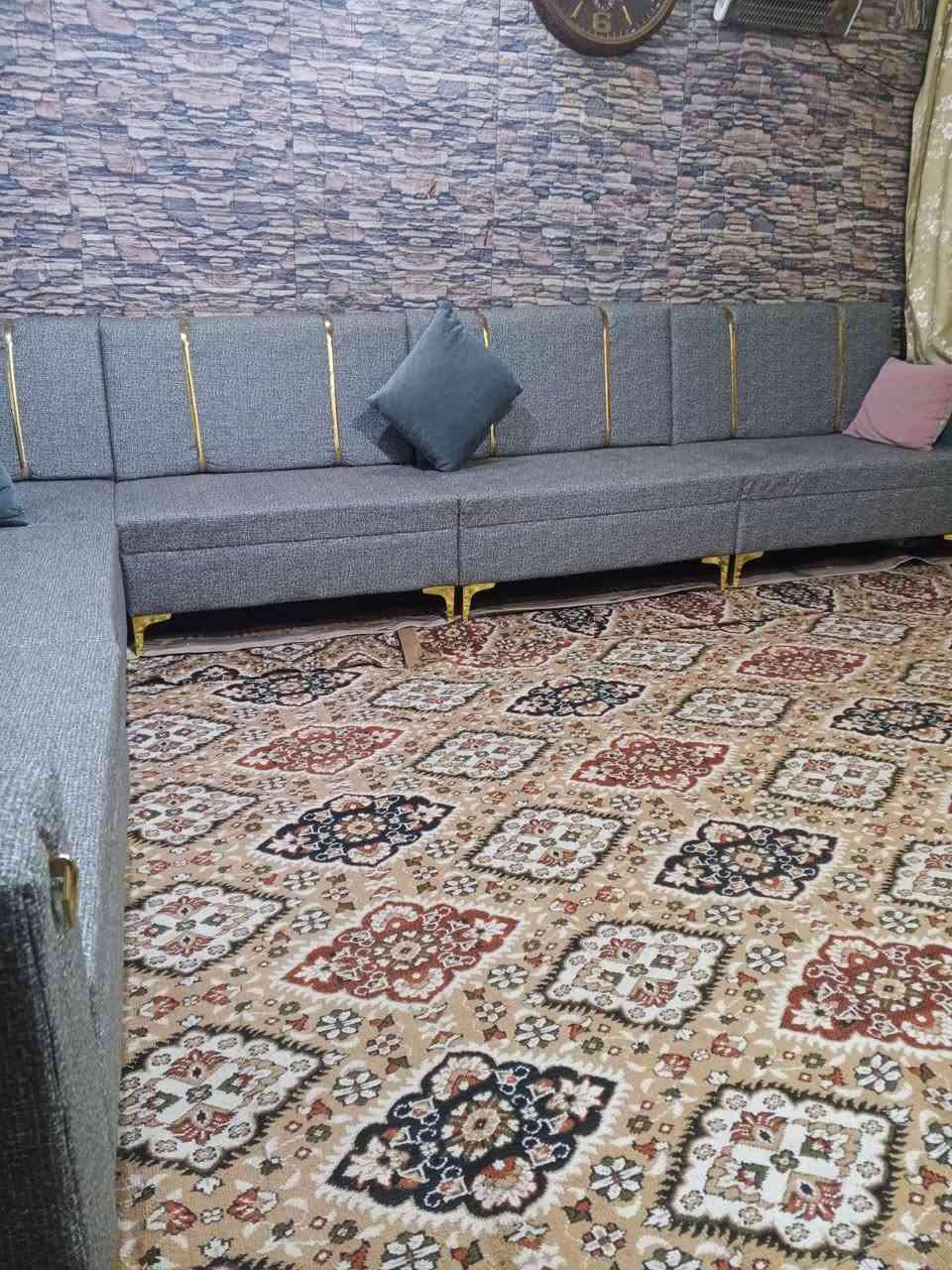 تخم ديوان 6 قطع 11 نفرات تفصال مامستخدم ولا دقيقه خشب لوك سفنج بلوك كلش قوي قماش كتان 300 بي مجال قليل الي يريده يراسلني توصيل موجود @الجميع


**إذا كنت صاحب هذا الإعلان وتريد حذفه لأي سبب، رجاءا أرسل رسالة إلى الدعم الفني**