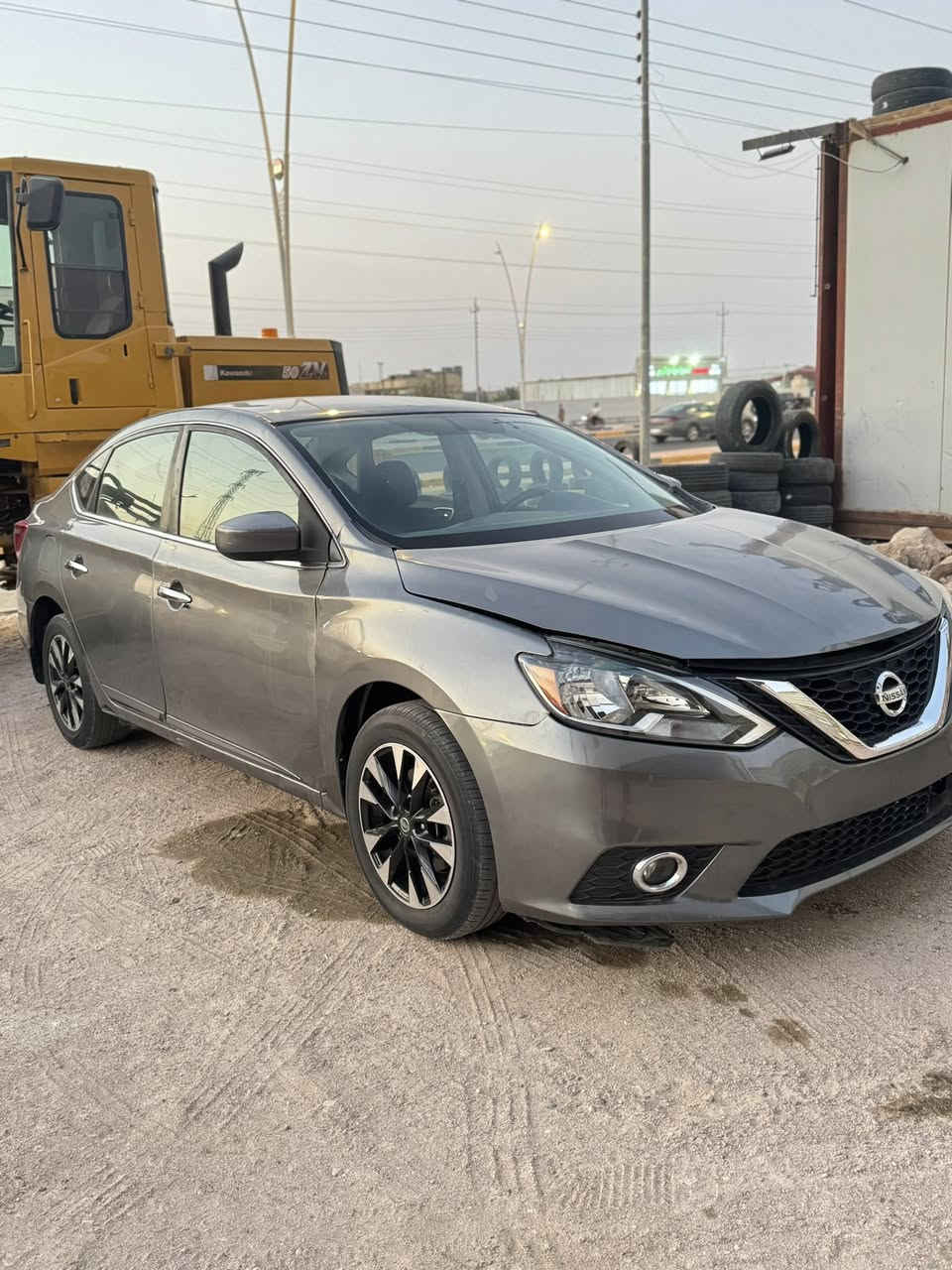 بسم الله الرحمن الرحيم 
((*بيع مستعجل كوم حديد ))
===================
سنترا مديل 2018 رقم بصرة ومكانه بصرة بيها 5 قطع 
(2 تبديل) و (3 تصليح) 
 
مواصفاته فول ما عده ( فتحه سقف ) 
السياره بصمه 
حداديه جديده 
تبريد كامل بدون غاز 
تخم تاير جديد 

السيارة حره 
سنويه لل26 بعدهي مامنتهيه 
شرط ( تحويل ثاني يوم )
سعرها (((77 )))وبيه مجال للشراي
الاتصال او وتساب + 
***********
رقم ثاني / تصال او وتساب ***********
