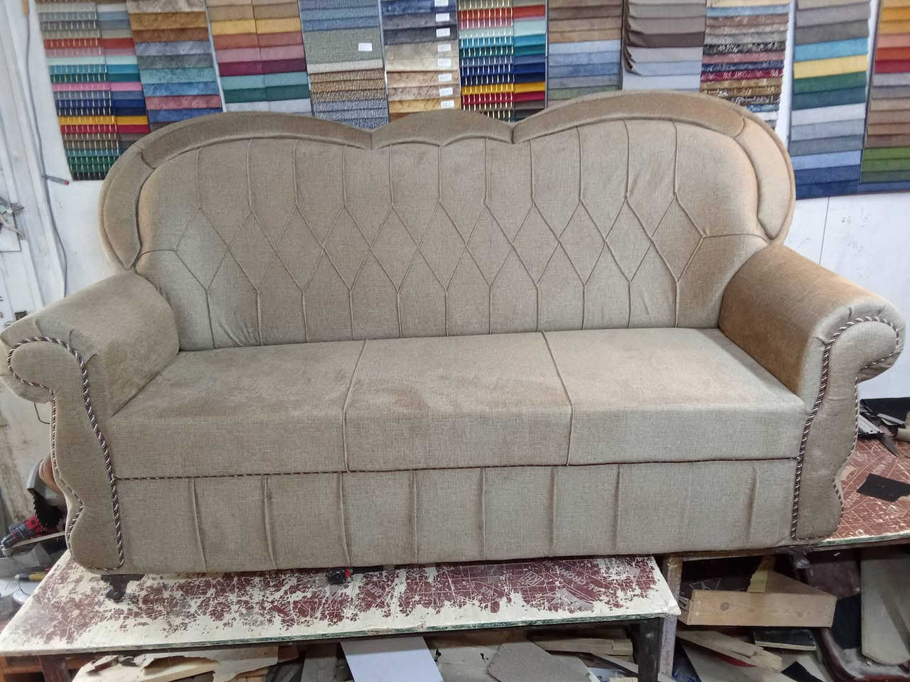 السلام عليكم
تعلن دوشمة ونجارة السجاد 
لنجارة و دوشمة اتخامة وديوان جديد ومستعمل جميع الموديلات واحدث الديكورات حسب الطلب .. العنوان بابل المسيب شارع سدة القديم قرب مفروشات الربيعي مجاور أبو حيدر للعقار للاستفسار اتصل على الرقم  *********** واتساب
