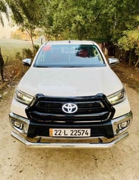 وبركاته  هايلوكس 2025 ساز كامل مواصفات فول 1/1   محرك 2700  زيرو ماشية...