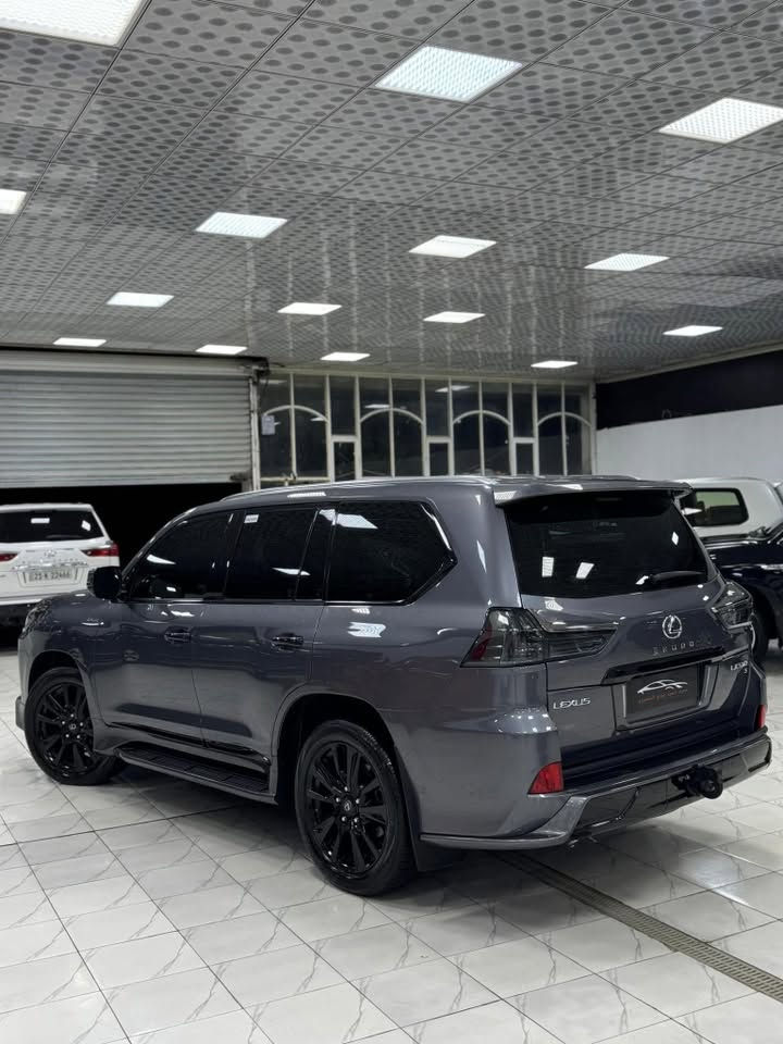 سلام عليكم.                                                                            
____________________
لكزز 2018 V8 5.7 كورو نظيفه جداً لون سمنتي نادر 
بيهة شبر صبغ بالباب مالسايق مكان السيارة بغداد
 
مواصفات اللكزز معروفه بعد 
و مغلفه ppf بل كامل 
وتخم تايرات 
رقم أربيل السيارة 
الممشى: 77,000KM

السعر 65$ و بيهة مجال بسيط { فقط بيع }

الهاتف: ***********
____________________
