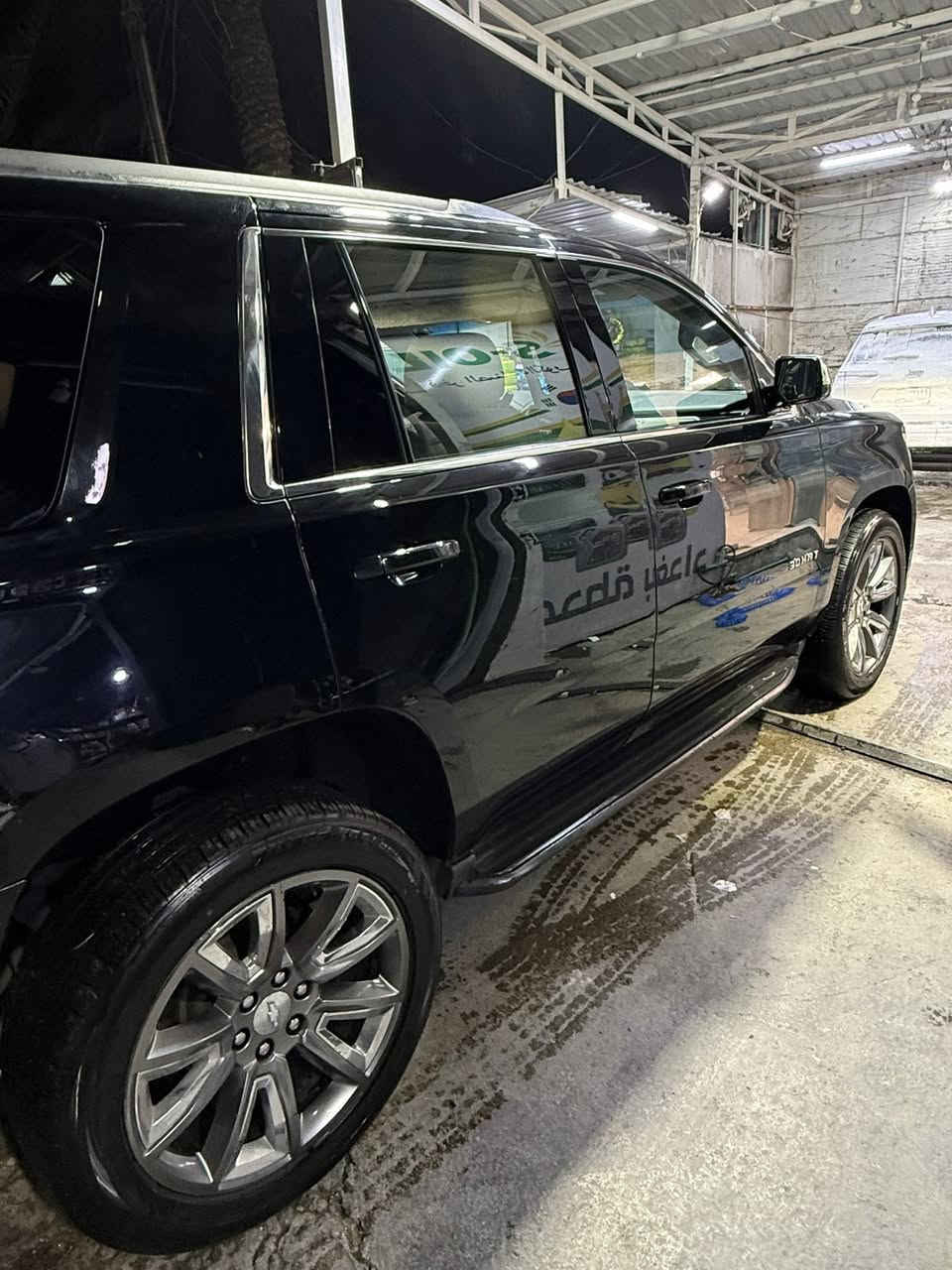 تاهو وارد امريكي LS .. موديل ٢٠١٩
السيارة رقم بغداد مشروع وطني
لون اسود 
مواصفات ال LS المعروفة 
حساس خلفي 
تحكمات ستيرن
تحكم كشنات كهرباء
السيارة سويج مو بصمة
الداخل جلد بيجي والبيبان مطعم بصاج
عليها تخم تاير جديد + تخم ويل جديد
عليها باتري جديد 
السيارة مال جناي ممتعوبة وميحتاجلهة مصرف غير الجامة الامامية 

ماشية ٧٥٠٠٠ mi حقيقي
حادث السيارة باب خلفي عكس جهة السايق
ومبدل نفس اللون بدون صبغ 
وبارد على كد اصبعين بالجاملغ الخلفي

سعر السيارة 35000$ وبيها مجال واذا اكو مراوس بتاهو شكل الجديد مو مشكلة 

مكان السيارة بغداد 
للتواصل ***********
