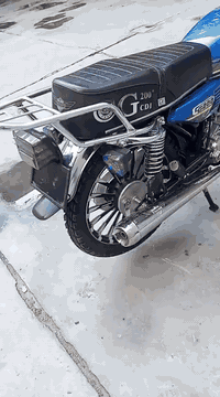 سلام وعليكم
 مكلف بل نشر
دراجه سونك مكينه 200cc خير من الله كل نقص مابيه كهربائيات دبل اشره لايت خلفي ول مامي تاير ليوره جديد بس عواج بل ويل ليوره 850 وبيه مجل *********** واتساب متواجد
