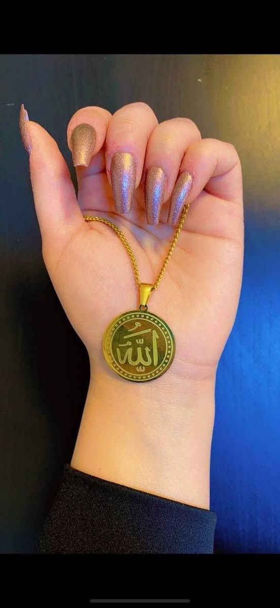 قلادة وميدالية البركة كلمة ( الله ) الذهبية 🙏

🖤 رجالي نسائي ❤️

✨ قلادة ومدالية البركة 🙏
✨ المصنوعة من الفولاذ المقاوم للصدأ 💯
✨كوالتي عالي جدآ ✔️
✨مصنوعة بدقة وعناية 💯 
✨موديل عربي بتصميم ايطالي 💯
✨متوفرة باللون الذهبي 🟡

السعر ٩  الاف 

🚘يوجد خدمة توصيل لجميع محافظات العراق ٤ الاف🚘


**إذا كنت صاحب هذا الإعلان وتريد حذفه لأي سبب، رجاءا أرسل رسالة إلى الدعم الفني**