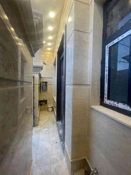 ✔️لـلـبـيـــع  في  السـيــديــة (مكتب الفهد الهندسي للمقاولات العامة للتطوير العقاري)

مشتمل حديث سكني ركــن موقع مميز جداً على شارعين 12 م

المساحة  50  مـتـر  الواجهة  6  م  نزال  8.5 م 

بناء فول درجة اولى 3 طوابق مرمر 

متكون من مدخلين 3 غرف نوم وصالة ومطبخ وخدمات 3

ارضية مرمر شبابيك المنيوم واجهة مرمر باب قاصة سيراميك أسباني حمامات تعليك ودفن  

الموقع شارع الضيافة خلف مطعم اكليل الجبال 

( التعامل والتفاوض مع صاحب العقار حصرا )
______________________________________
#لمعرفة السعر رقم ( 1 ) سأيتي الرد مباشر 

معرفة السعر رقم ( 1 ) سأيتي الرد مباشر 

(التعامل والتفاوض مع صاحب العقار مباشر)
________________________________.       

للاستفسار الاتصال او المراسلة على :-
*********** 📞 ‏.         ***********📞.             مكتب  الفهد الهندسي  للمقاولات  العامة للتطوير    العقاري  والاستثمار.                                             السيديه شارع العلوه مقابيل مدرسة حلم الغد الاهلية.
