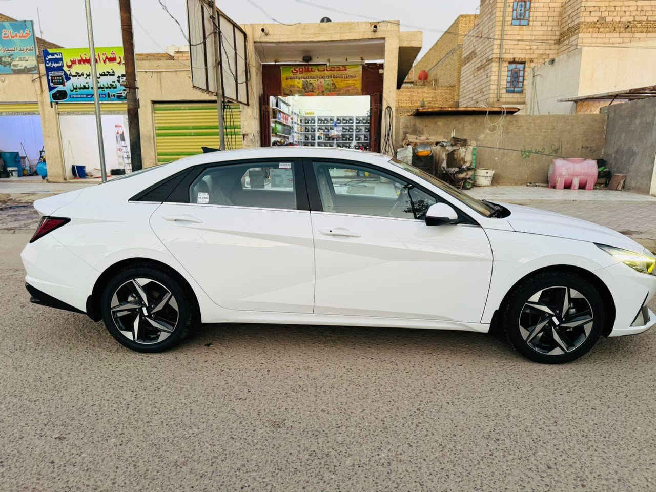 السلام عليكم النترا ٢٠٢٢ خليجي مكفوله ما عدا شبرين صبغ سيارة مال بيت ما متعوبه ماشيا43 سبير. ما نازل َمكاني ناصريه مركز السعر165 بيها مجال قليل لستفسار***********
