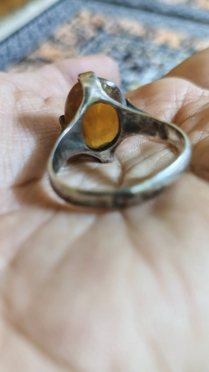 خاتم فضة عيار 925 بحجر كهرب طبيعي لون بني وزن 7.5 غرام  قياس 22
سعر 40الف موقع بغداد مدينة الصدر


**إذا كنت صاحب هذا الإعلان وتريد حذفه لأي سبب، رجاءا أرسل رسالة إلى الدعم الفني**