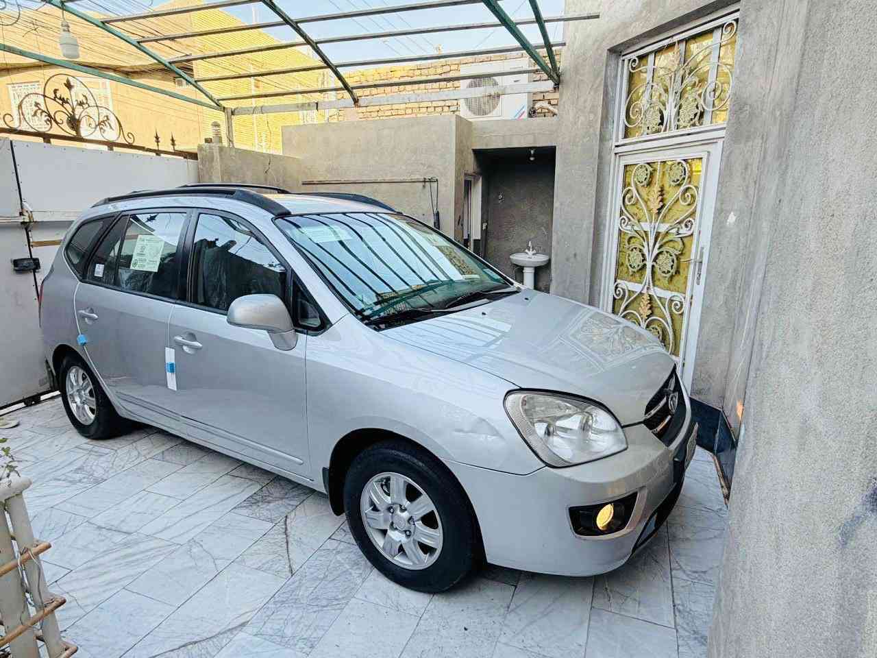 ***********
(( لعشاق الجديد فقط )) 

#اللهم صلي ع محمد وآل محمد..

#كيا كارنز 2008 وارد خليجي رقم  بصره مشروع وطني صاعده هزه جديده سنويه لل 28 …#مكينه دوش مامفتوحه شرط 

#ماشيه 250 حقيقي …..7راكب 

#كفاله من الضربه والفتح والتبديل بأستثناء شخط بين البابين جهت العبري ومسويهن الباقي كفاله عامه 

#السياره جاهزه من كلشي كير ومكينه بالكارتون حداديه جديده طخم تاير جديد تبريد ثلج السياره جاهزه…

#السعر 97 مكاني ناصريه مركز…
