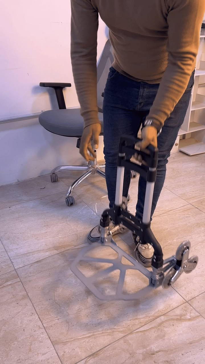 تعبت من حمل الأغراض الثقيلة؟ 😮‍💨
هاي العربانة حلّك الذكي 🔥

خفيفة، قوية، وتنطوي بسهولة

عجلات خاصة تصعد وتنزل الدرج بدون عناء

ارتفاع قابل للتعديل حسب راحتك

مثالية للتسوق، السفر، ونقل الكراتين

رتّب شغلك ووفّر جهدك 💪


**إذا كنت صاحب هذا الإعلان وتريد حذفه لأي سبب، رجاءا أرسل رسالة إلى الدعم الفني**