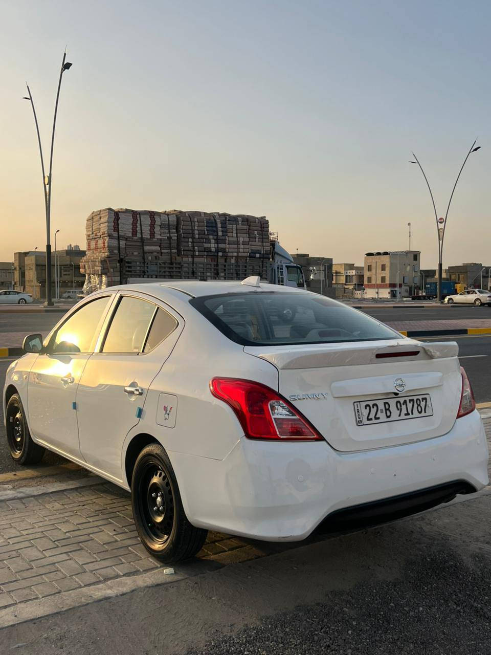 السلام عليكم نيسان سني لبيع موديل 2024مكفوله كفاله عامه بيهه شبر بارد رقم اربيل تريد تحويل تريد وكاله تبريد ثلج 🥶 مكان السياره بصره سعر 116 سياره جديد كلش ما ناقصها شي 
هاتف *********** ترهم مراوس حسب القناعه
