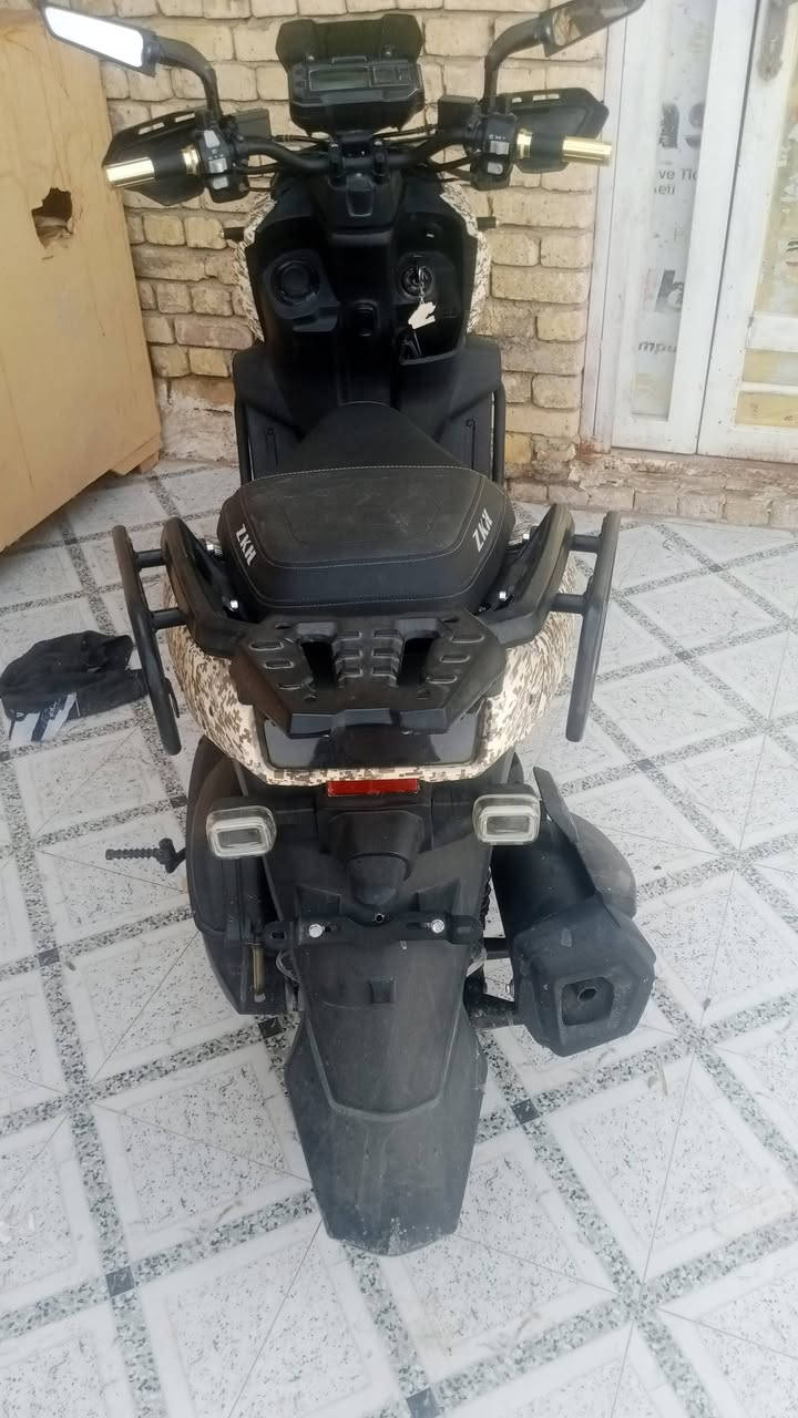 دراجه للبيع موديل ٢٤ فول مواصفات جبلي سكنس اصلي 
سعر خاص
***********
