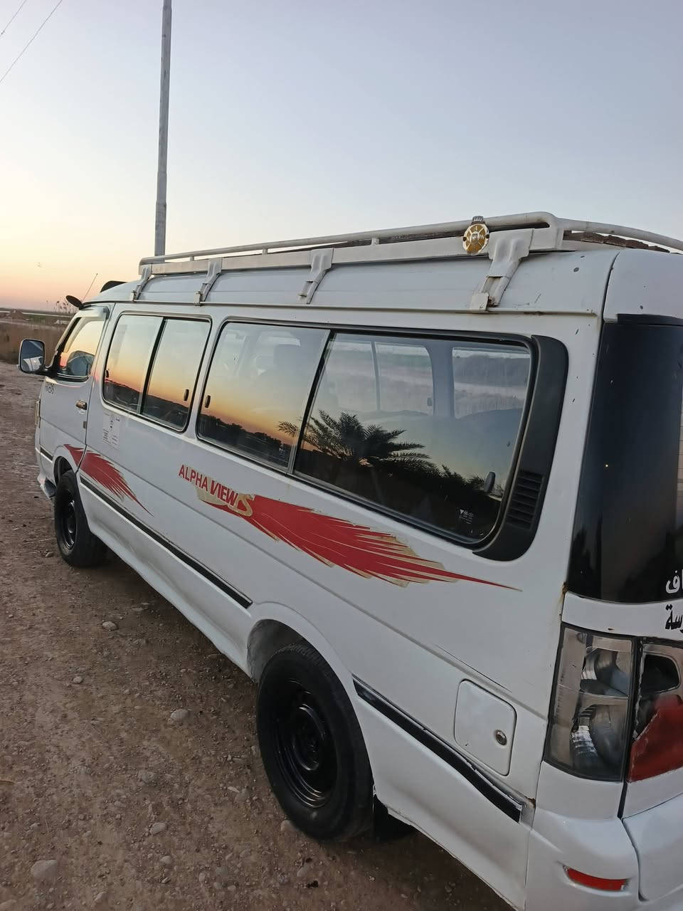 السلام عليكم فتون 10 للبيع مكينه اكسل مكفولات السياره بيها بارد بطويله ومصلح وباب سلايت هم وهاي إلي بل بچم للاستفسار *********** السعر 55 وبيها مجال
