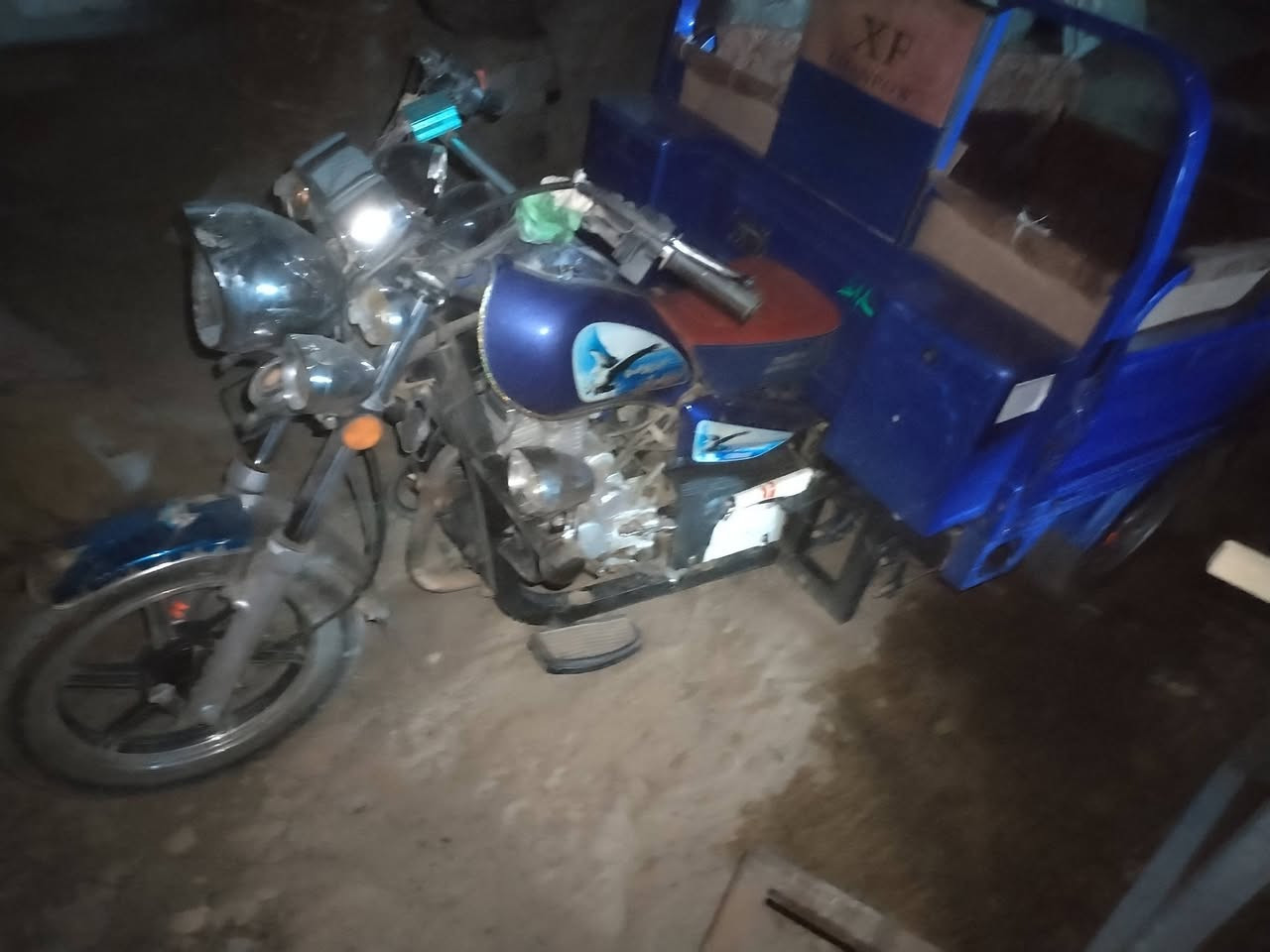 سلام عليكم  ستوته البيع موديل اربع براغي 23 العنوان   ديوانيه رقم الهاتف 078 70 8 7 4 6 70

