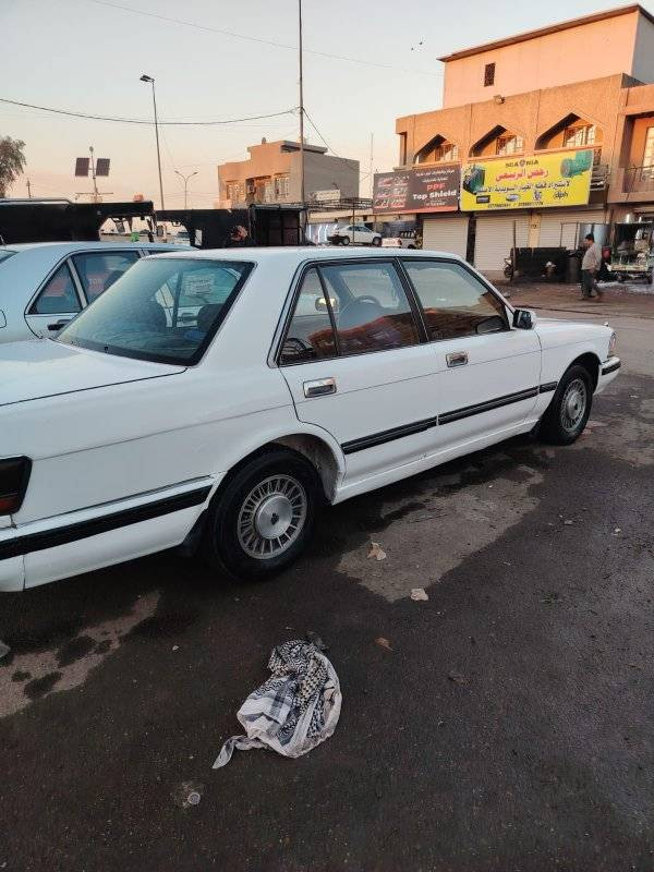 سلام عليكم
سوبر سيدان موديل ١٩٨٩ يسره ابلادكير مكينه مكفولات مكينه بطه تبريد شغال مصبوغه للجماليه جام كهربائيه للبيع السعر ٦٥ اخوان اني مكلف بلنشر اتصال على الرقم صاحبه *********** مكان بغداد
