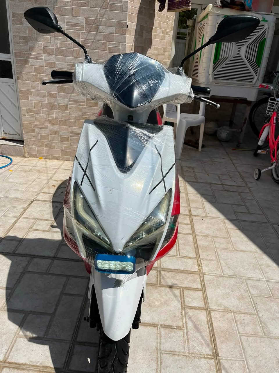 سلام عليكم دراجه ماكس للبيع كلشي يشتغل جديده -مكان سليمانيه _*********** تواصل واتس+سعر 450و بي مجال
