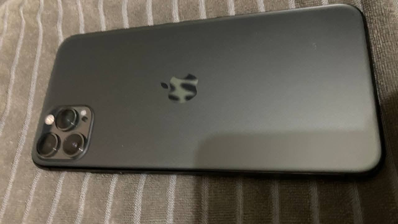 ايفون 11 برو ماكس
مبدل اصليه بطاريه 100
امانه كلشي شغال مابي شي
كلشي اصلي شاشه. فيس ايدي شغال 
ب400 رايدته قفل  للتواصل خاص فقط


**إذا كنت صاحب هذا الإعلان وتريد حذفه لأي سبب، رجاءا أرسل رسالة إلى الدعم الفني**