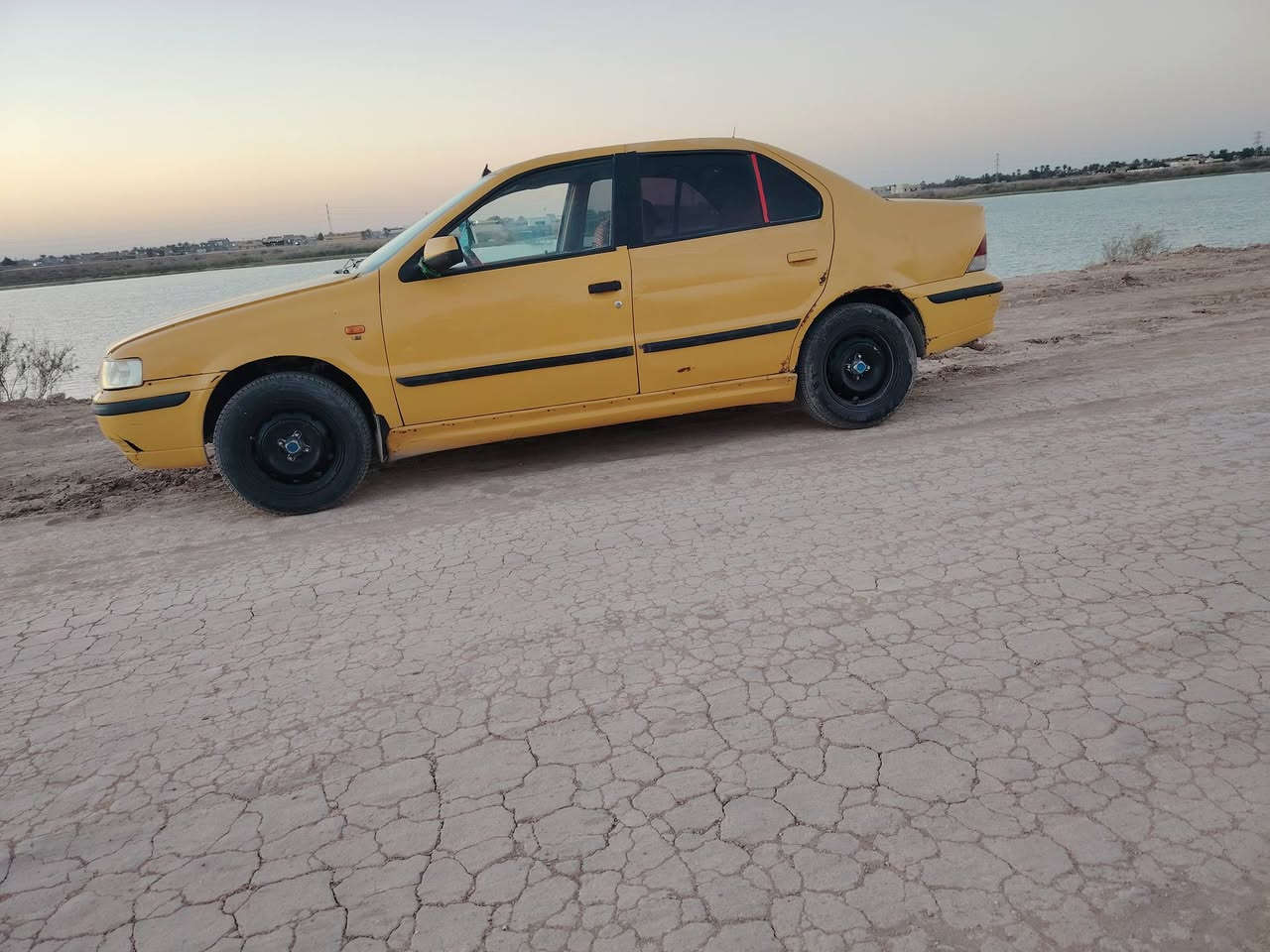 سمند البيع مديل 12 سياره حلو وجاهز من كلشي تخم تاير جديد حداديه جديده كهربائيات شغاله محرك وكير خير من الله.    رقم ذي قار صدامي شرط تحويل مستمسكات راعيها عندي سياره تريك وين ما يعجبك السعر ب 19 وبيها مجال مكاني البصره القرنه رقمي *********** وذه اكو مراوس
