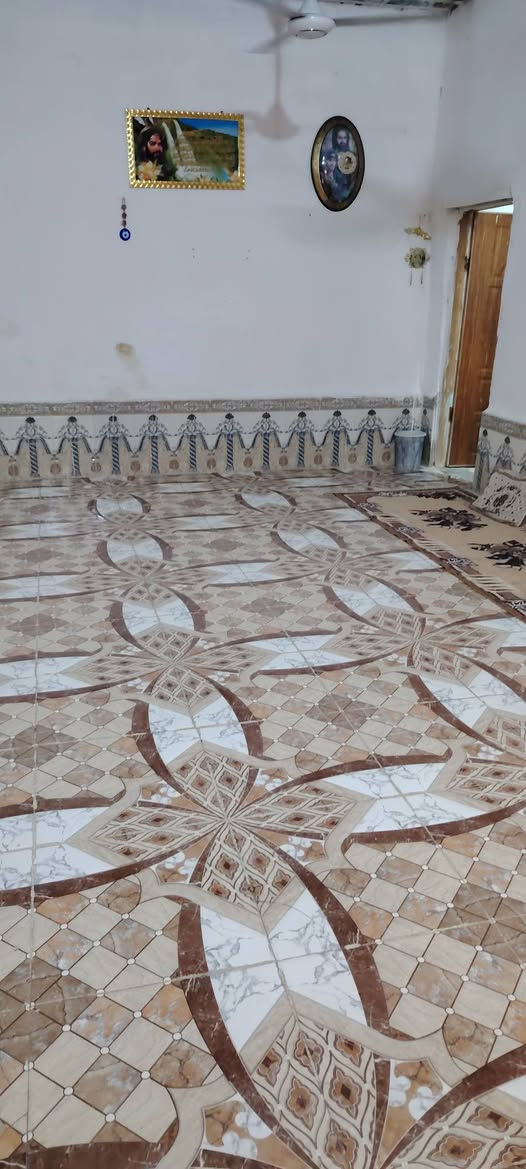 بيت للبيع مساحه 400متر ماء كهرباء تبليط قرب مدرسه الخليج العربي للأستفسار اتصل هنا ***********
