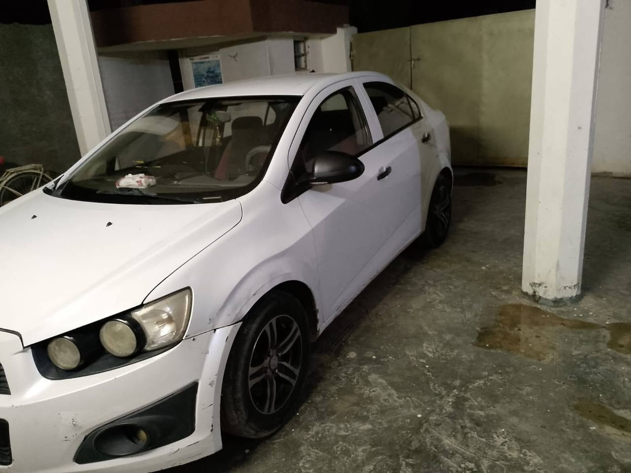 سلام عليكم  للبيع او امراوس حسب القناعه شوفر سونك موديل 12 مكينه كير مكفولات كير عادي سياره بدون ضربه ولا صبغ صدر جديد كهربائيات كلها شغاله السعر 55 او بيها مجال مكلف بلنشر اتصل ع صاحب سياره  *********** مكان سياره ديالى المقداديه ناحيه الوجيهيه
