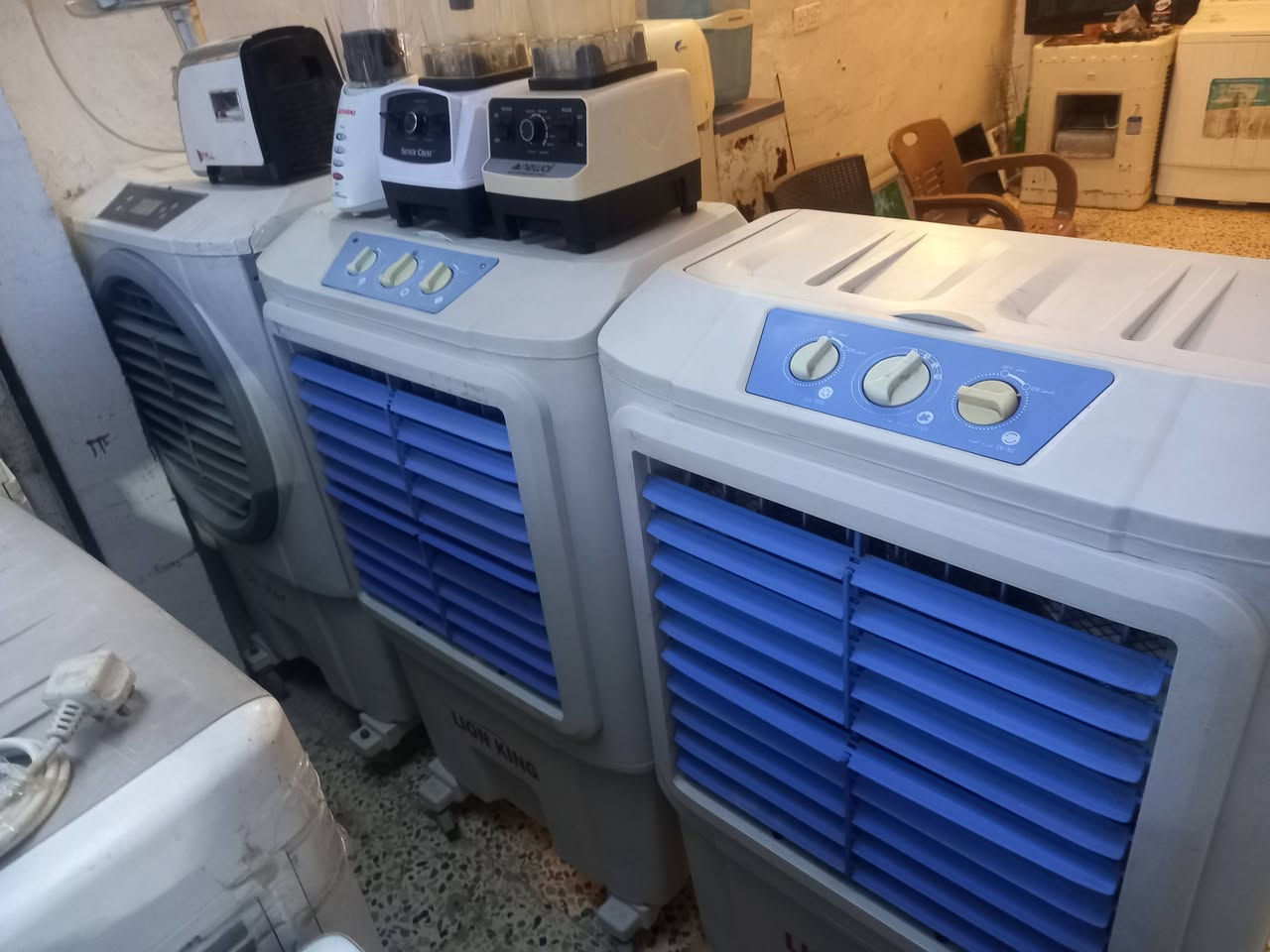 السلام عليكم اخوان وصول وجبه جديده من الاغراض المستخدمه كلهه نضيفه وشرط الشغل المكان الشرقاط القصبه شارع معمل الثلج للأستفسار اتصل على الرقم ***********
