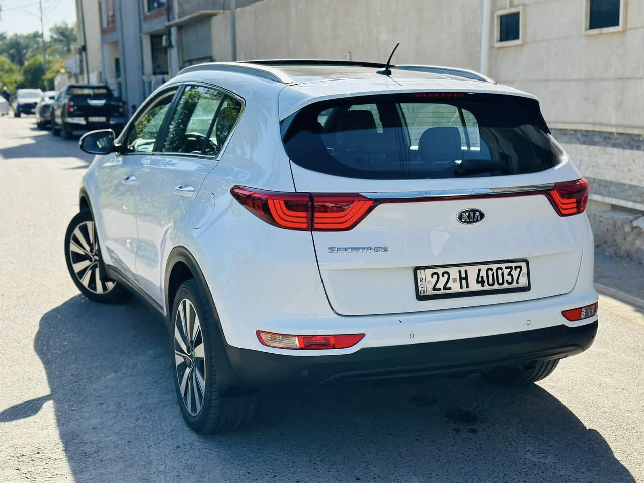 السلام عليكم ♥️
سبورتج خليجي 2018 فول مواصفات 
رقم اربيل 
السيارة كفالة عامة  من الصبغ والتبديل 
بيها بارد شي كلش بسيط بلصندوق 
السونار مرفق بلمنشور ❗️

المواصفات
بنوراما
بصمة + بصمة ابواب
حساس امامي خلفي
كراسي ثنين كهرباء 
شاشة كبيرة 
مري كهرباء 
وبقية مواصفات معروفة السيارة كير ومحرك مكفول خير من الله 

السعر 185 وبيها مجال جداً بسيط اخوان 
***********
