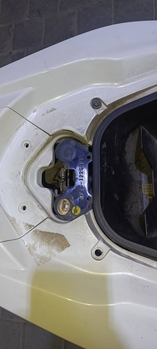 السلام عليكم
دراجه pcx 
مكينه 150
دراجه مكفوله كفاله عامه من كلشي 
اشاير شغالات حساس ازدحام كلشي بيه شغال 
دراجه نضافه كدام عينك السعر 15وبيه مجال واي استفسار اتصل وتدلل ***********
مكان مدينة الصدر
